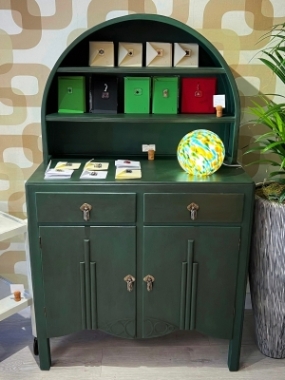 AMSTERDAM GREEN DRESSER