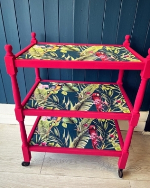 PRETTY POLLY DRINKS TROLLEY